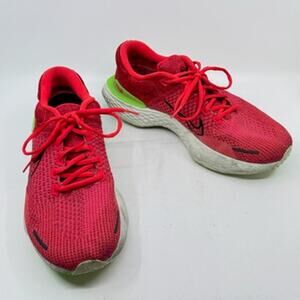 NIKE ZoomX Invincible Run Flykite 2 Siren Red Green Strike Running Shoes